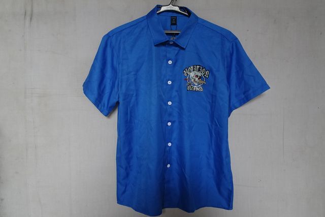 ROMWE/ロムウェ/半袖シャツ/やや光沢感のある素材/ドクロ/スカル/イラストプリント/青/ブルー/USサイズ38/EURサイズ48(5/9R7)拍卖