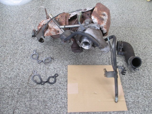 FK10、日産フィガロ、MA10ET ターボチャージャー タービン エキマニ 触媒 アウトレットパイプ 遮熱板付き!!拍卖