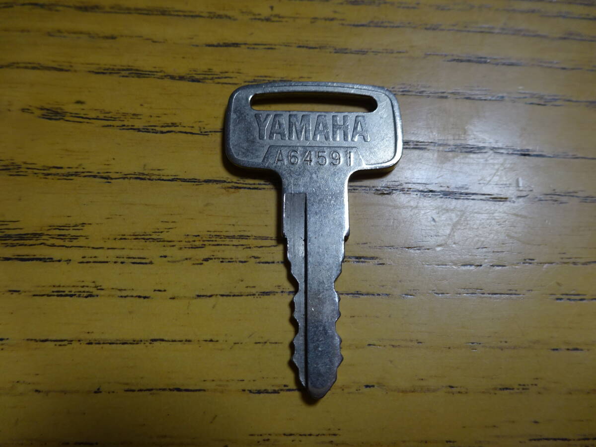 中古ヤマハ純正キー A64591番 1本300円~ 旧車拍卖