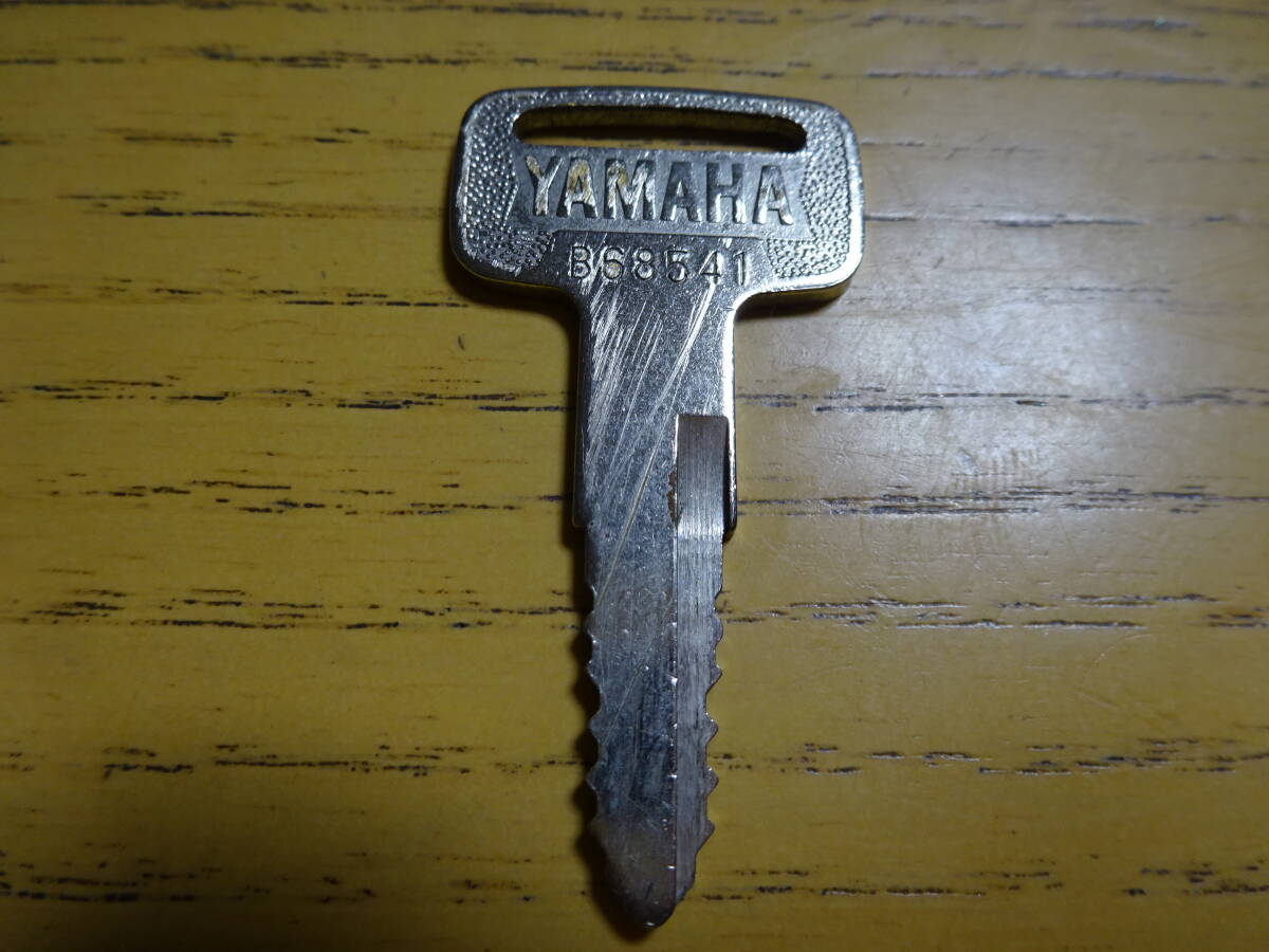 中古ヤマハ純正キー B68541番 1本300円~ 旧車拍卖