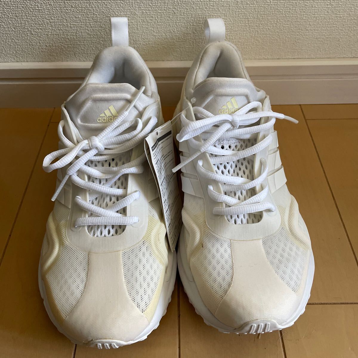 送料込み 新品 adidas アディダス スニーカー 運動靴 25cm 白ホワイト FV8515 ランニングシューズ 通学用に 送料無料拍卖