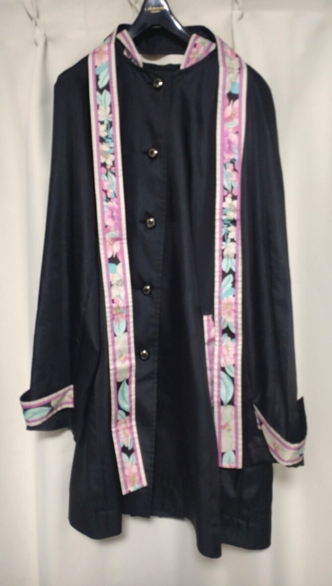 【極美品】レオナール 極軽量 秋口 スプリングコート レインコート 3サイズ(L〜LL)拍卖