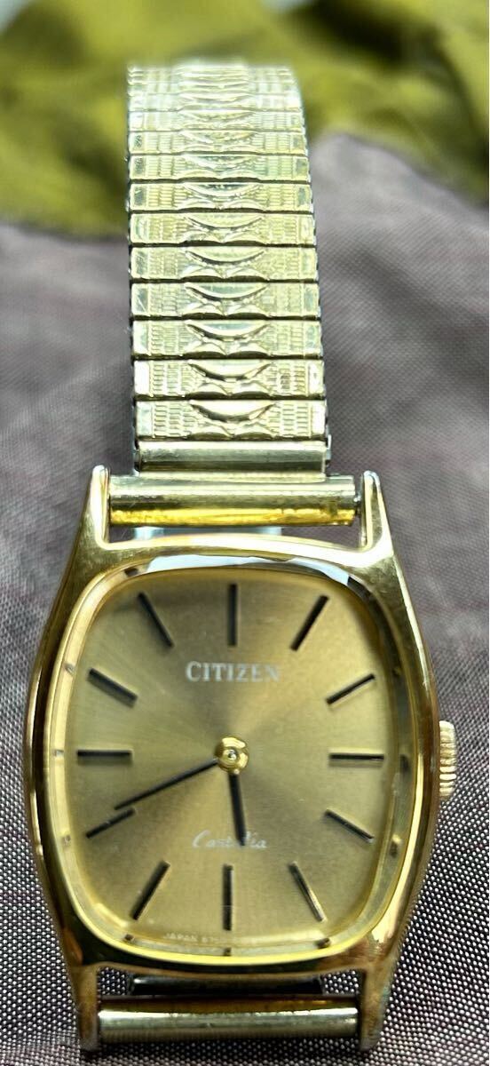 ●シチズン CASTALIA 日本製 クォーツ 2針 レディース ハートの金色ゴムバンド 腕時計 中古品 電池交換済み拍卖