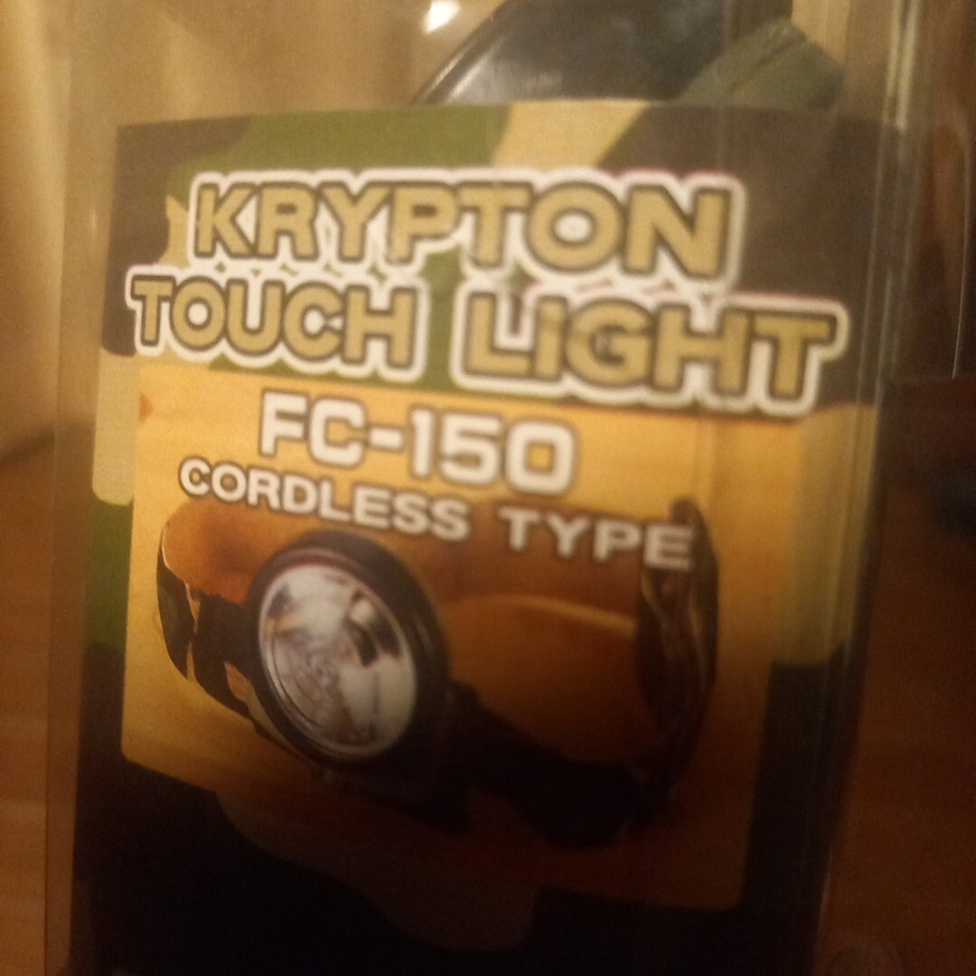 ライト 照明 明かり ベッドライト キャンプ アウトドア つり ワンタッチ オンオフ 迷彩 fc-150拍卖