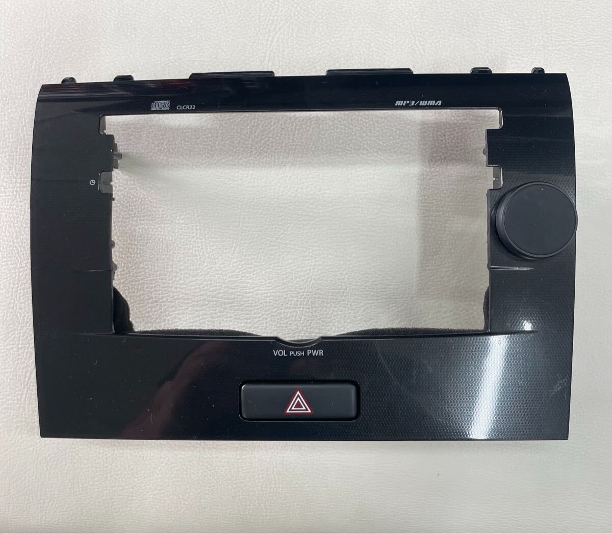 スズキ★MH23S★ワゴンR★スティングレイ★ナビパネル★純正品★バザード付き★割れ無し★点灯確認済み★佐川急便80サイズにて発送します。拍卖