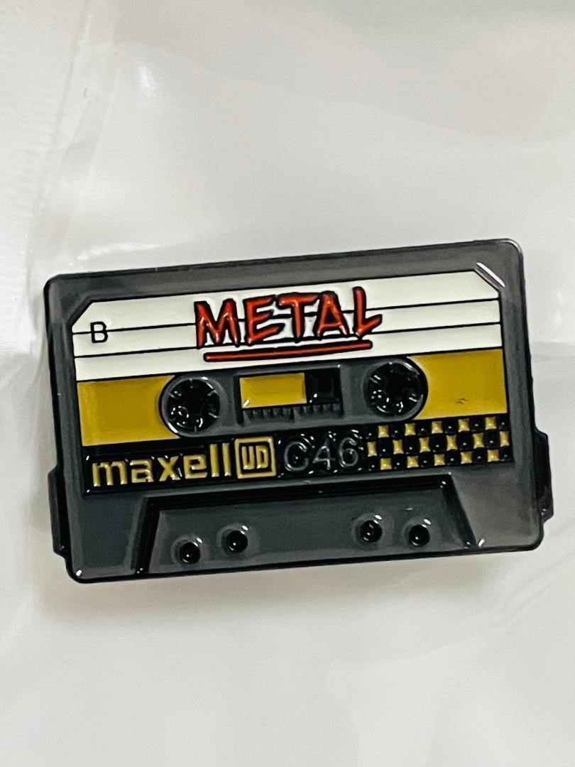 新品 送無★☆ピンバッジ METAL カセットテープ☆★メタル デスメタル ヘヴィーメタル ベビーメタル ピンバッチ ピンバッヂ ハードメタル拍卖