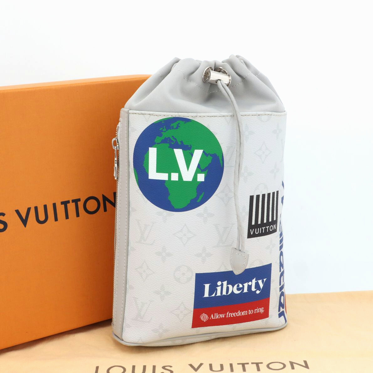 美品 ルイヴィトン LOUIS VUITTON ホワイトモノグラム チョークスリングバッグ ボディーバッグ ショルダー 斜め掛け ブロン RFID M44629拍卖