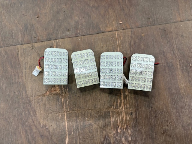 MIMJ★H21 ヴェルファイア 2.4Z 前期★社外品LEDモジュール 4個セット★20系/DBA-ANH20W/アルファード/TOYOTA/部品取り車拍卖