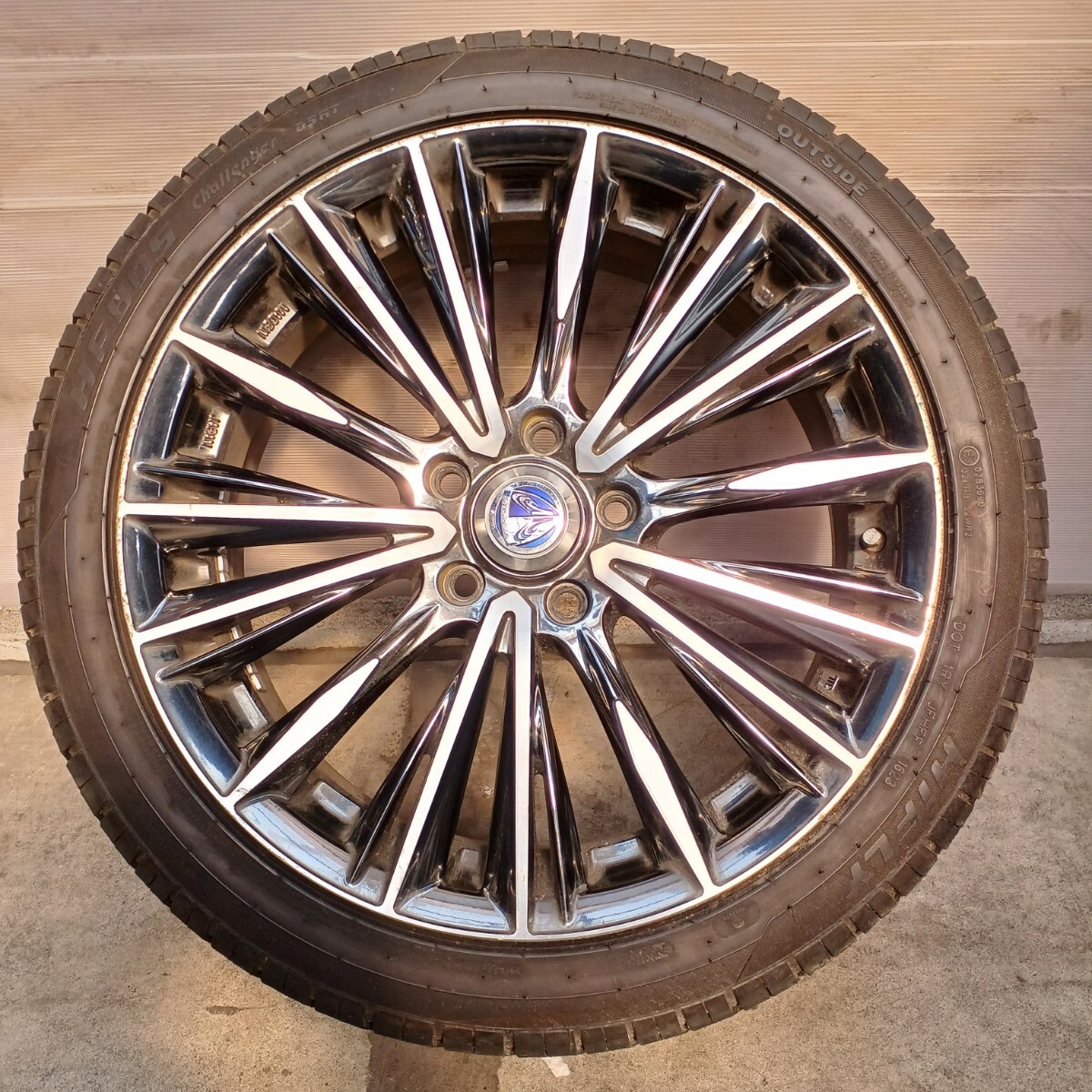 レイズ ベルサスストラテジーア215/45R18インチ 1本のみ拍卖