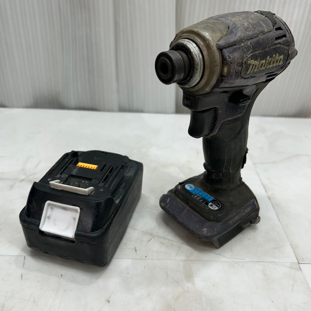 ΩMΩ makita インパクトドライバー 本体+バッテリー バッテリー18V 動作確認済み ΩP250505拍卖