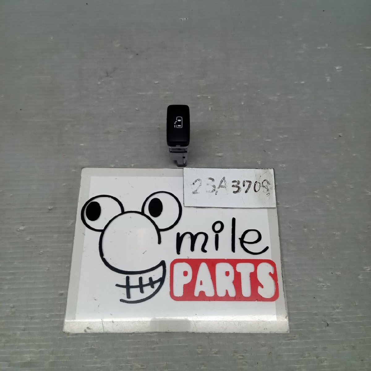 L375S/L385S タント 純正 スライドスイッチ 1A5-21-5/23A3708*同梱不可拍卖