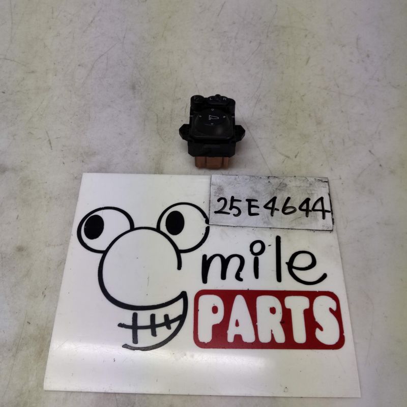 JF3 N-BOX 純正 ドアミラースイッチ 1A1-16-6/25E4644*同梱不可拍卖