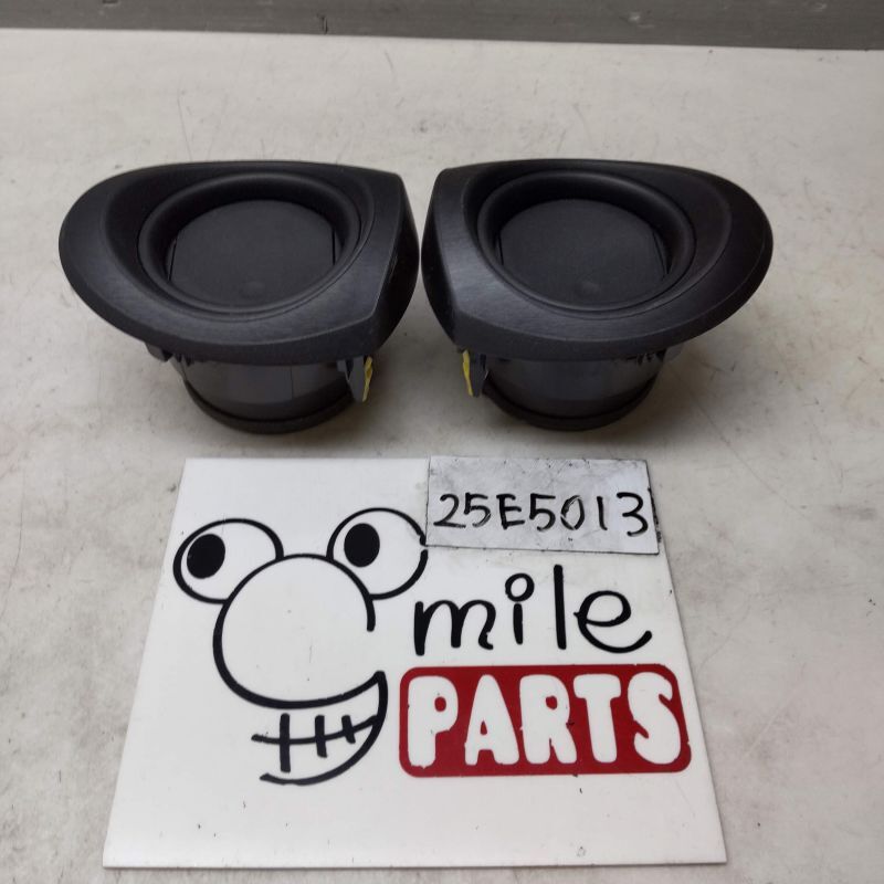 NHP10 アクア 純正 運転席助手席エアコン吹出口 1A4-3-1/25E5013*同梱不可拍卖