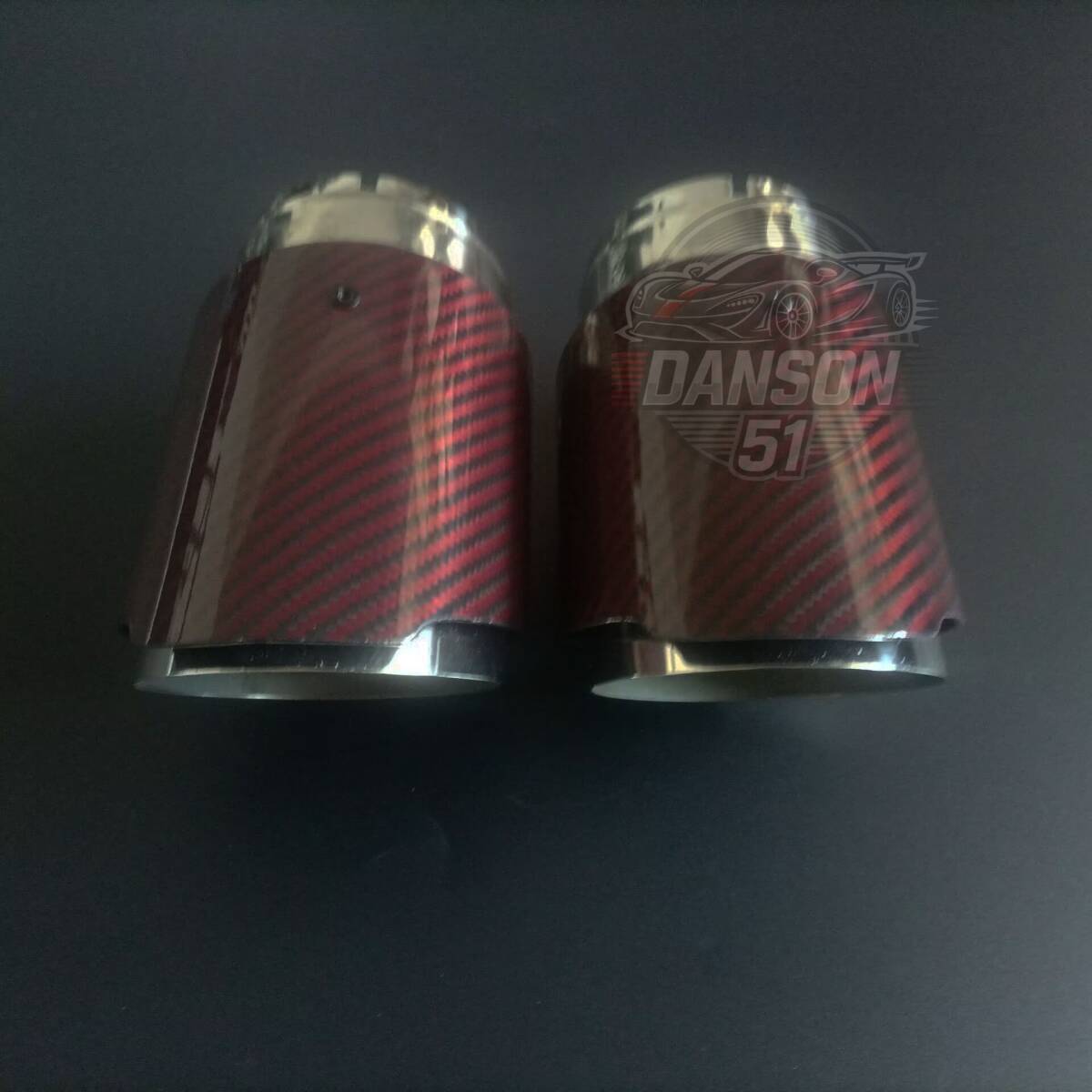 AKRAPOVIC アクラポヴィッチ式 赤いカーボン製 新型マフラーカッター2個セット 出口外径101MM 取付内径サイズ指定拍卖