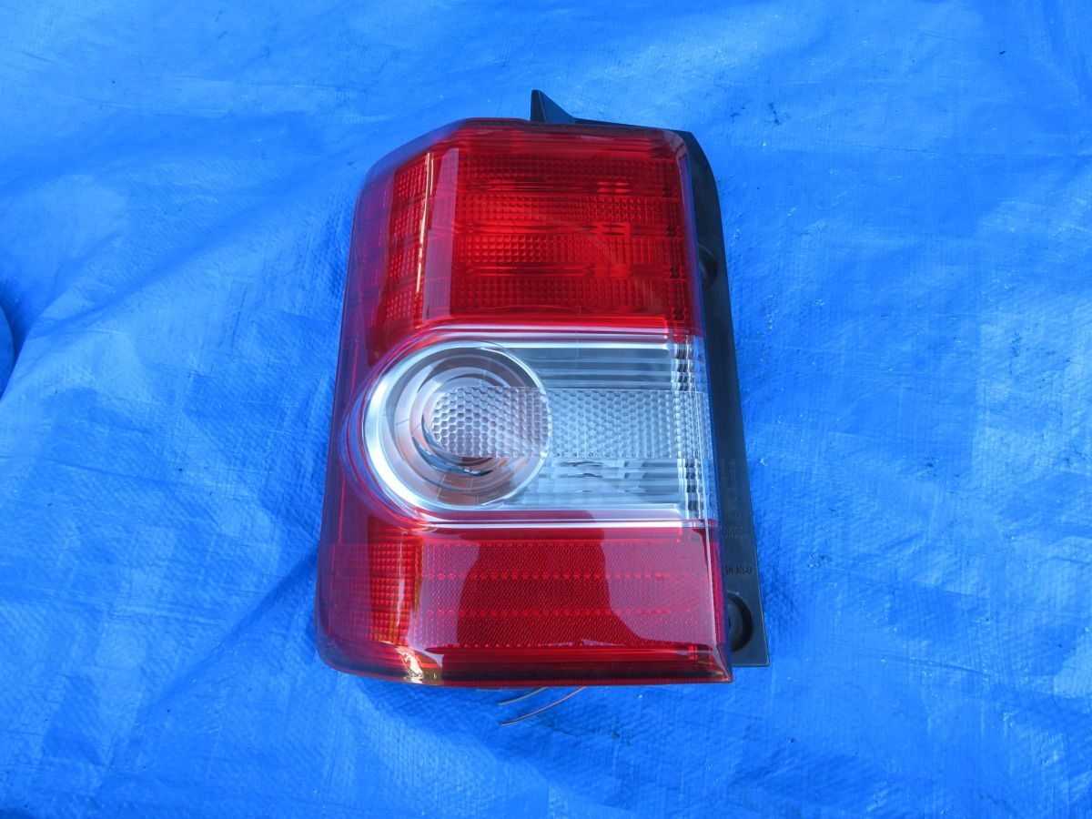2Z01 ムーヴコンテ L575S L585S 左 テールランプ テールライト 左 TOKAIDENSO 20508拍卖