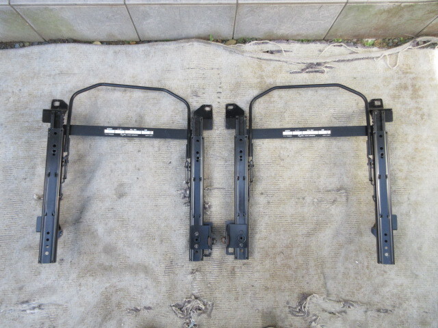 キャラバン E25 ブリンプ レカロ対応 シートレール 左右セット拍卖