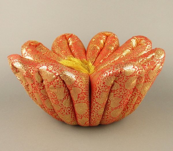 【M189】 おりんの座布団 大型 直径367mm 検)金糸 / りん布団拍卖