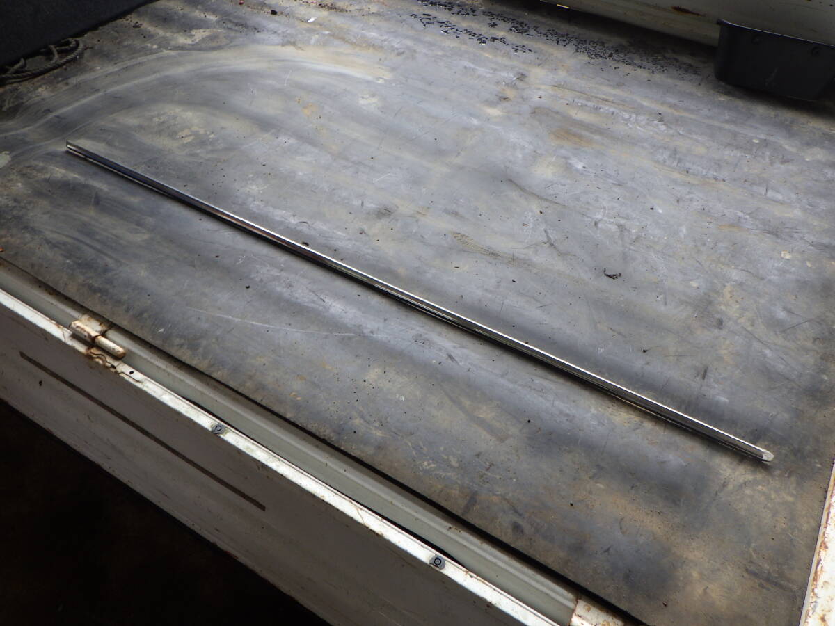 桜L 即決! HA30 グロリア タテグロ 左 リアフェンダー モール拍卖