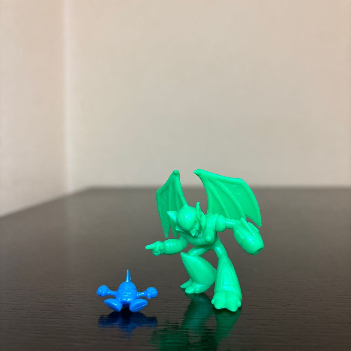 ロックマンセレクト ロックマン 7 第1弾 シェードマン + ラッガー 中古品 塩ビ人形 消しゴム フィギュア 拍卖