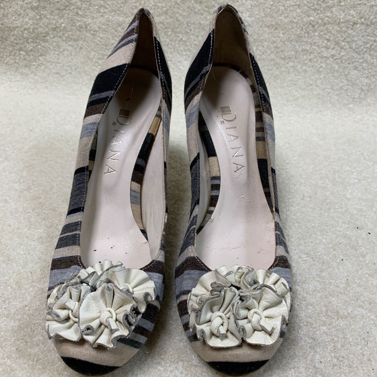 ダイアナ DIANA ヒールパンプス フラワーデザイン 布製 23㎝Gヒール約8.5㎝拍卖