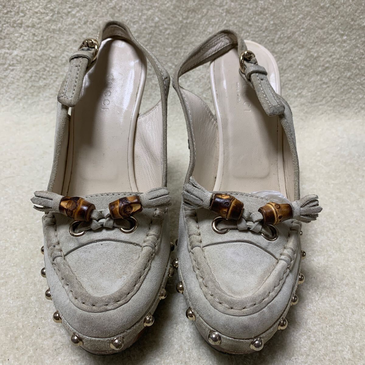 グッチ GUCCI バックストラップハイヒールパンプス スウェード オフホワイト 22.5㎝ヒール約12㎝拍卖