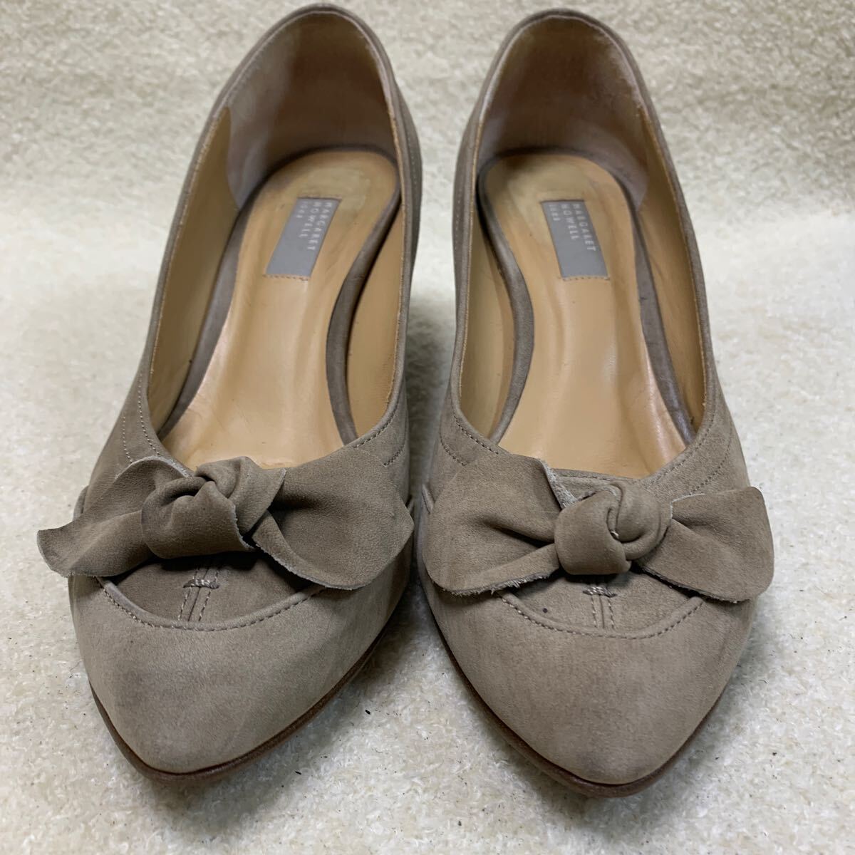 マーガレットハウエル MARGARET HOWELL idea レディースパンプス スウェード グレージュ 23.5㎝ヒール約6㎝拍卖