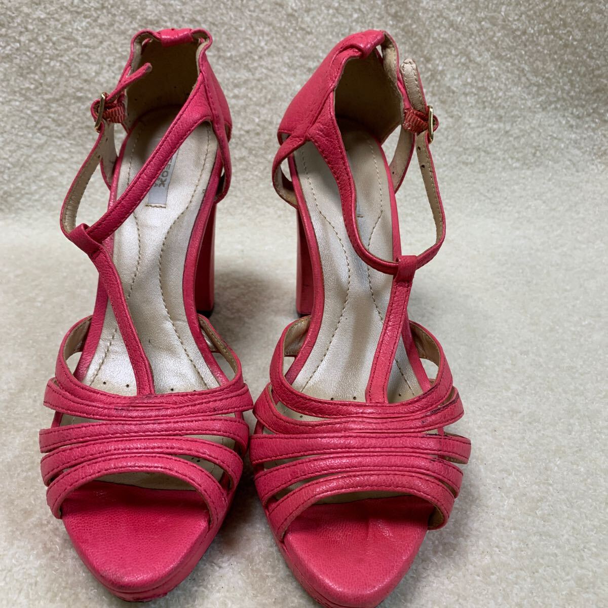 ジェオックス GEOX レディースサンダル 革 ピンク 23.5㎝ヒール約10㎝拍卖