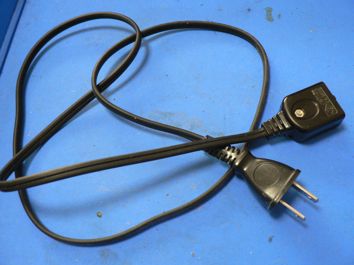 送料最安 230円 電源13-02:メーカー不明 湯沸かしポット用 電源ケーブル 110cm 磁石付 極間18mm 7A-125V拍卖