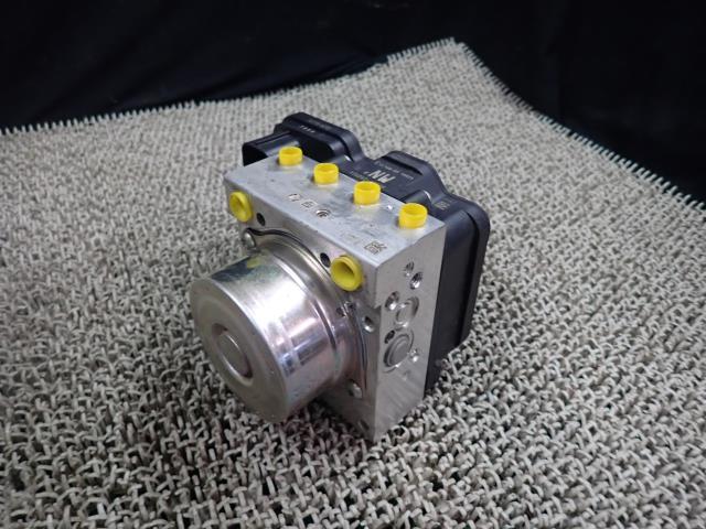 キャリィ 3BD-DA16T ABSアクチュエーター 26U 56130-62TL0拍卖