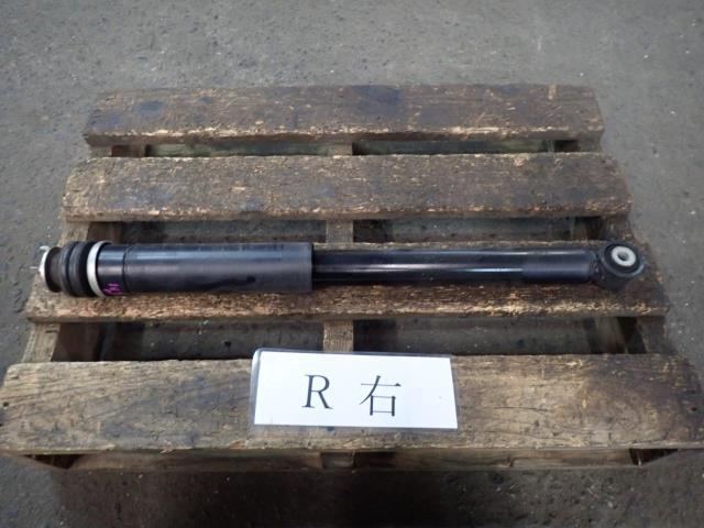 スイフト CBA-ZC33S 右リアショックアブソーバー ZVR 41810-68R00拍卖