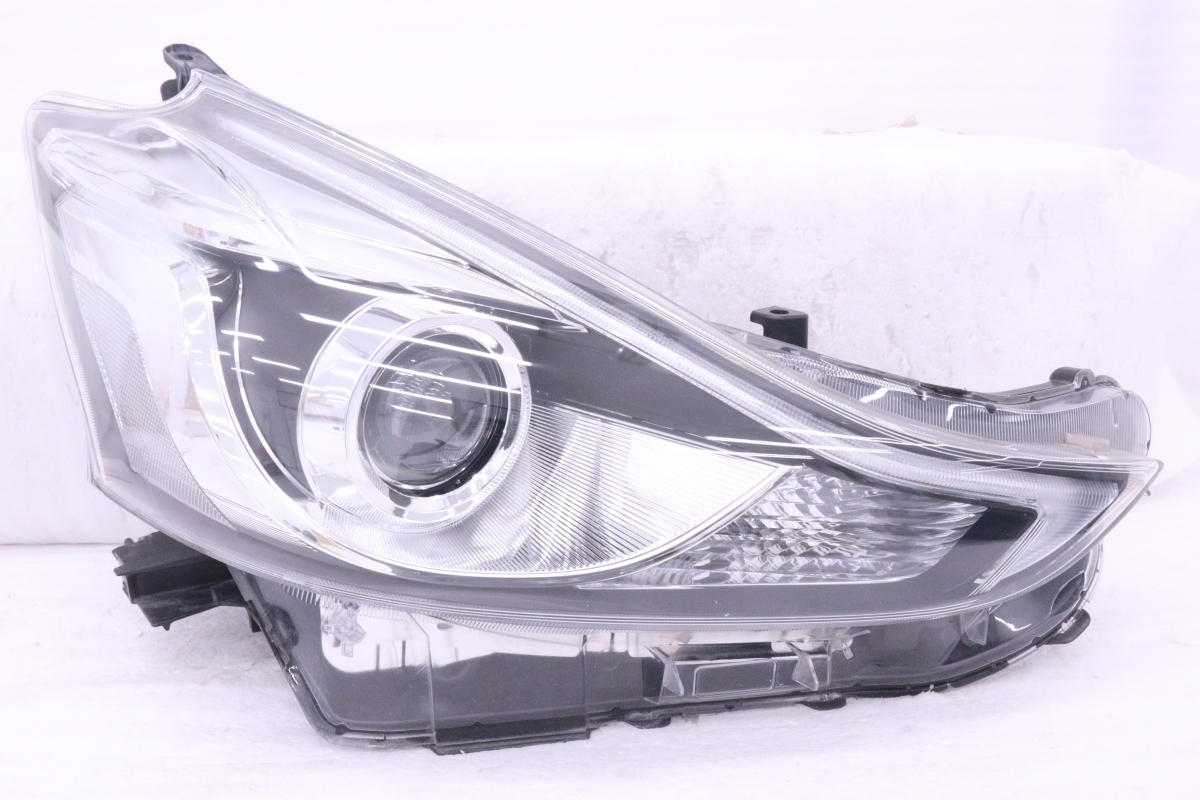 53-1000★美品 後期 LED ZVW40W プリウスα★右ヘッドライト KOITO 47-65 打刻:A2 ユニット メッキ 純正★トヨタ (KK)拍卖