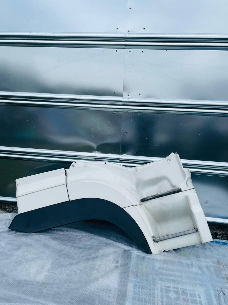 純正 日野 プロフィア FR1EXB ウォールステップ フェンダーパネル ゴム 付き 白 ホワイト 右 右側 運転席側 2954拍卖
