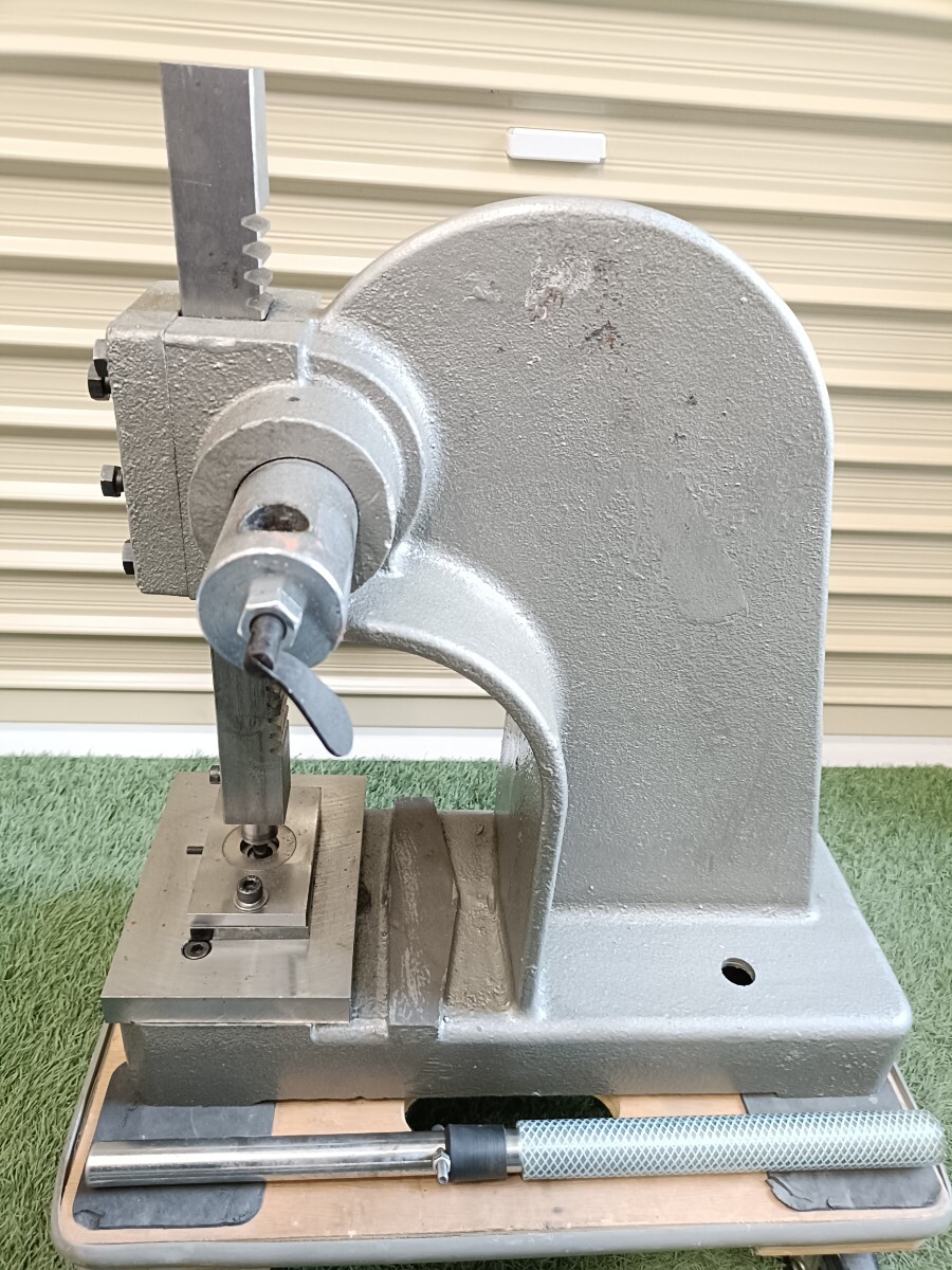 大型 アーバープレス機(ハンドプレス)・皮抜き・刻印など 17×48×43 37kg 領収書4009拍卖