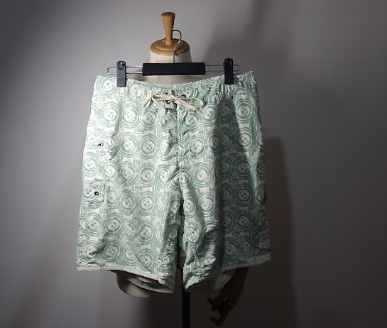 TK 新品近 パタゴニア 総柄 ボードショーツ 33 裏地付 S9 patagonia ハーフパンツ ショートパンツ拍卖