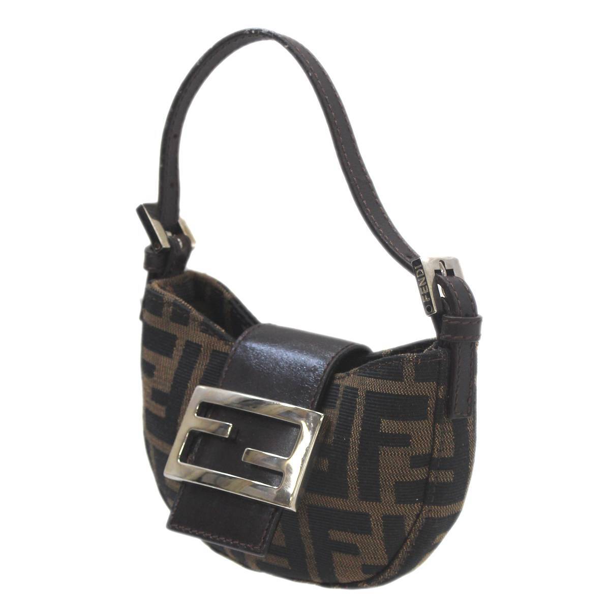 FENDI/フェンディ ミニクロワッサン ハンドポーチ ズッカ カーキ×ブラック 2321 2613 008 保存袋 マグネット開閉式 IS Bランク拍卖