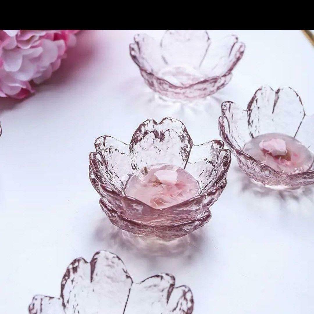 醤油皿 ガラス 薬味皿 小皿 可愛い 桜形 ソース皿 和食器 食品ディップボウル 調味料皿 受け皿 前菜プレート 風味皿 漬物入れ 6点 bst60100拍卖