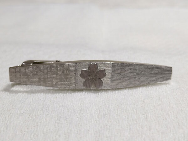 ネクタイピン タイバー ビンテージ レトロ シルバー 紳士用 アンティーク風 綺麗 イケメン系 桜 b259拍卖