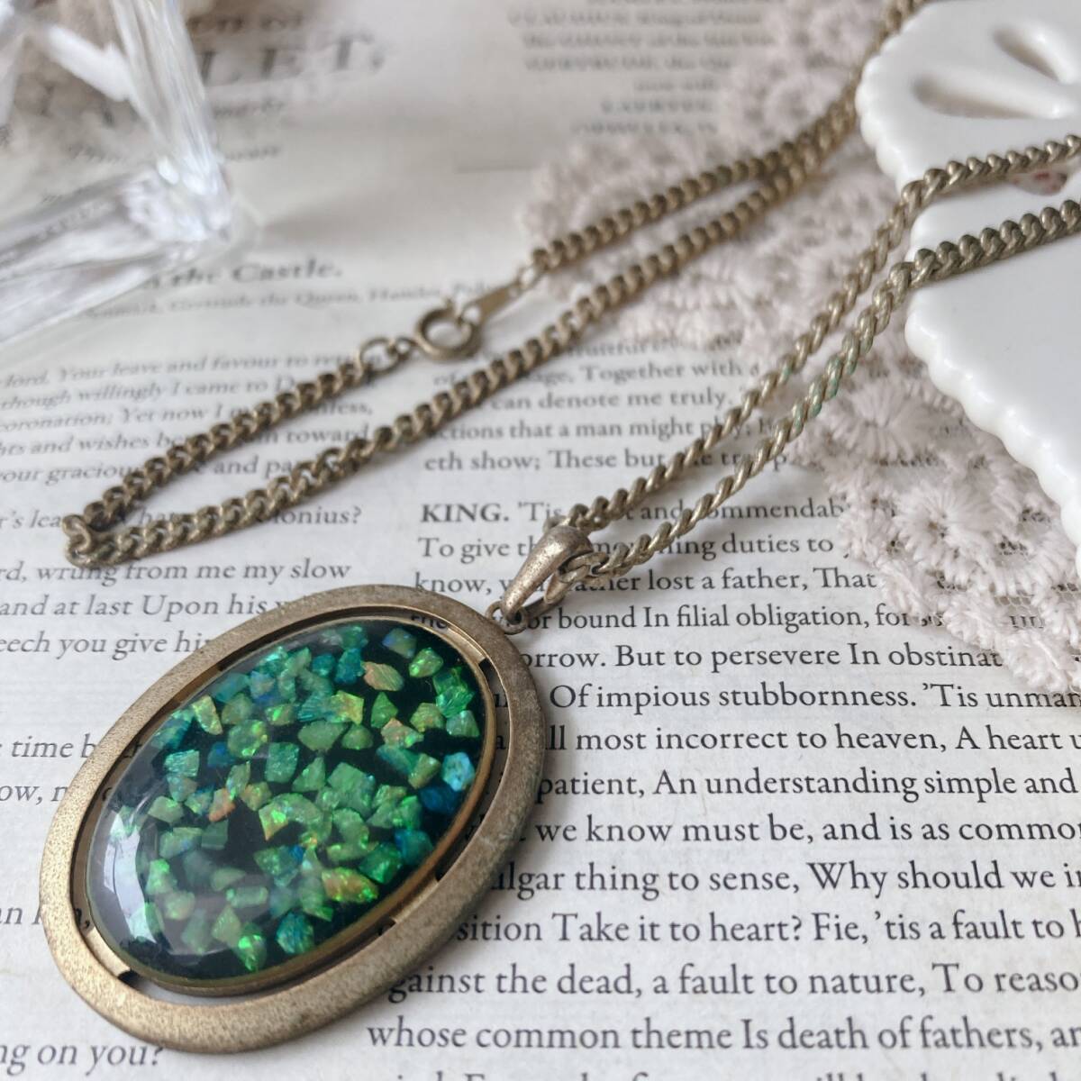 アンティークペンダント ロング ゴールドチェーン モザイク グリーン 三つ葉A刻印☆vintage jewelry accessoriesR0442拍卖