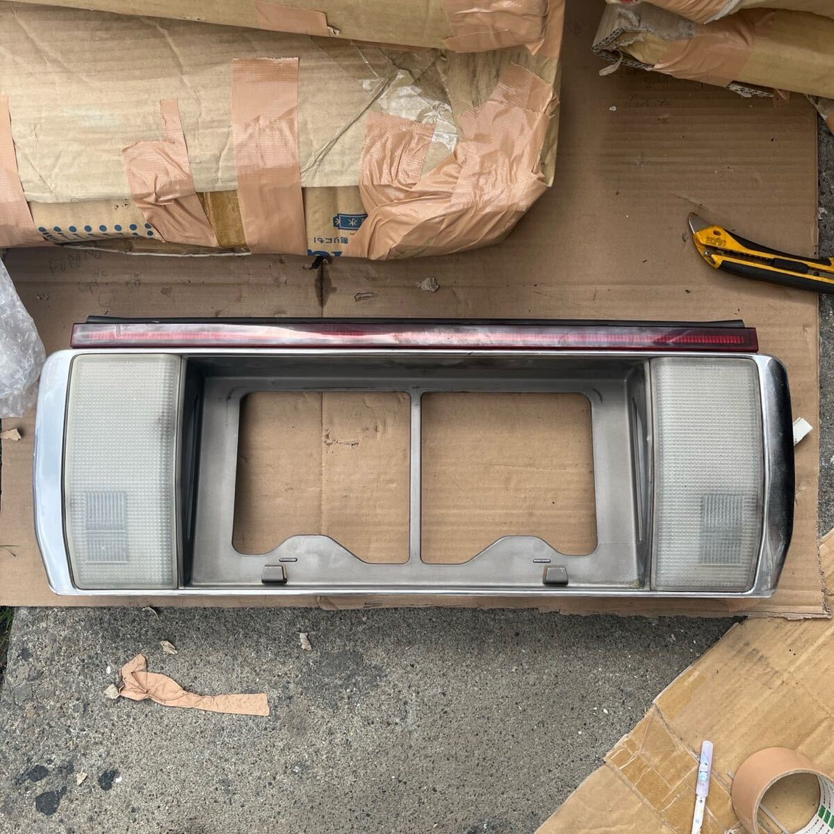 y31セドリック 前期ナンバー枠 バックランプ拍卖