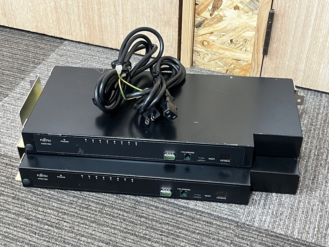 ●Fujitsu アナログKVMスイッチ 8ポート PY-KVAA082 2個セット拍卖