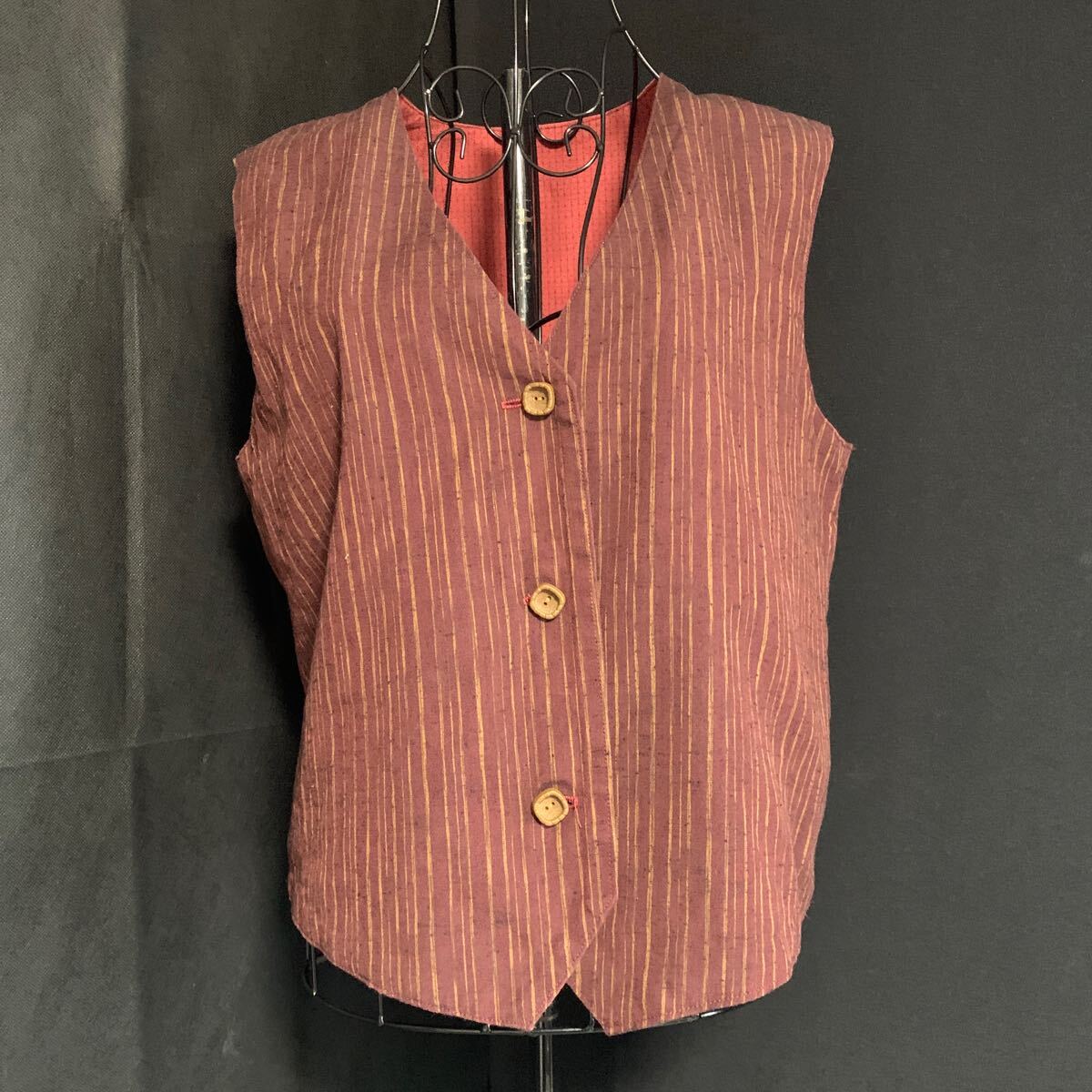 ☆ベスト リバーシブル 藍染 生地 刺し子 リメイク素材 ハンドメイド 古布 型染め 絣 手作り パッチワーク かすり(A-2066)拍卖