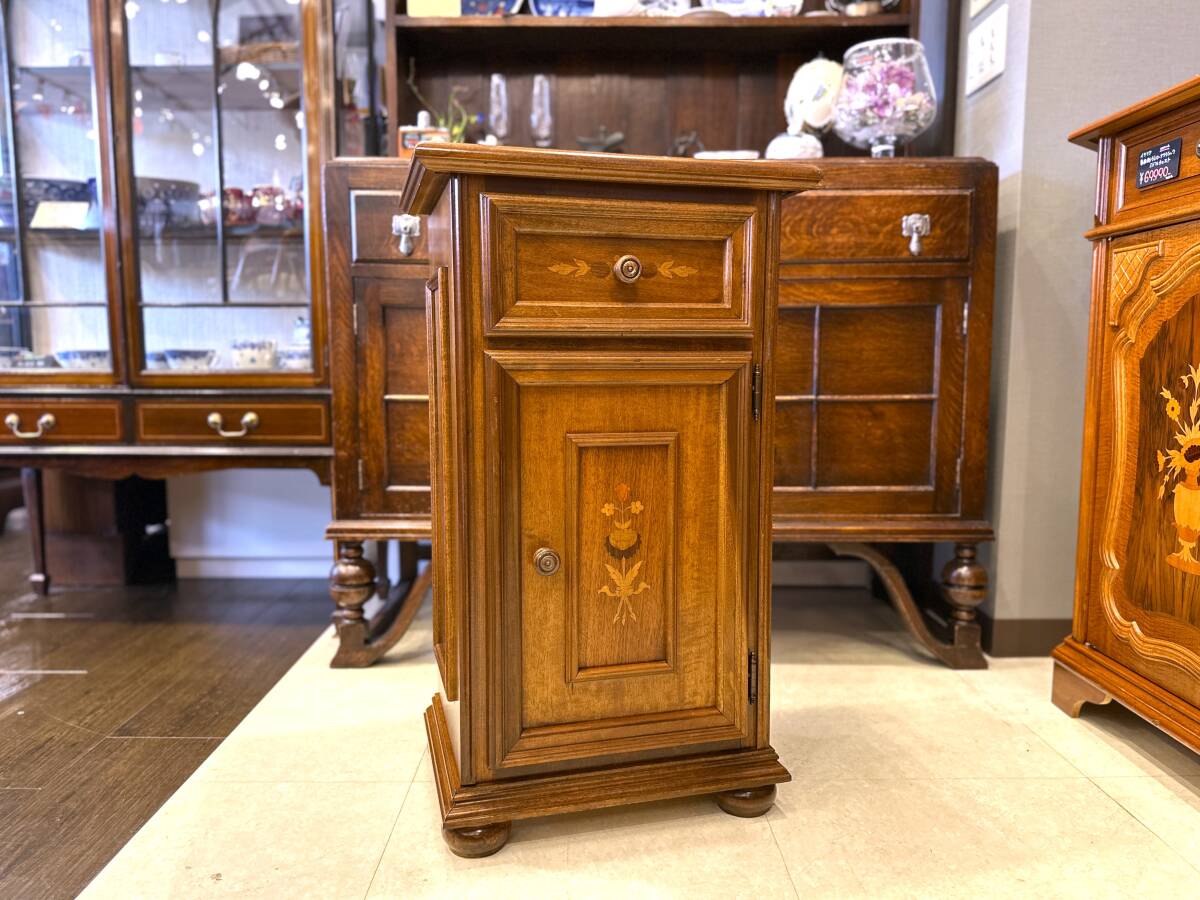 5E14 ITALY イタリア 象嵌彫スモールキャビネット フラワースタンド スモールチェスト拍卖