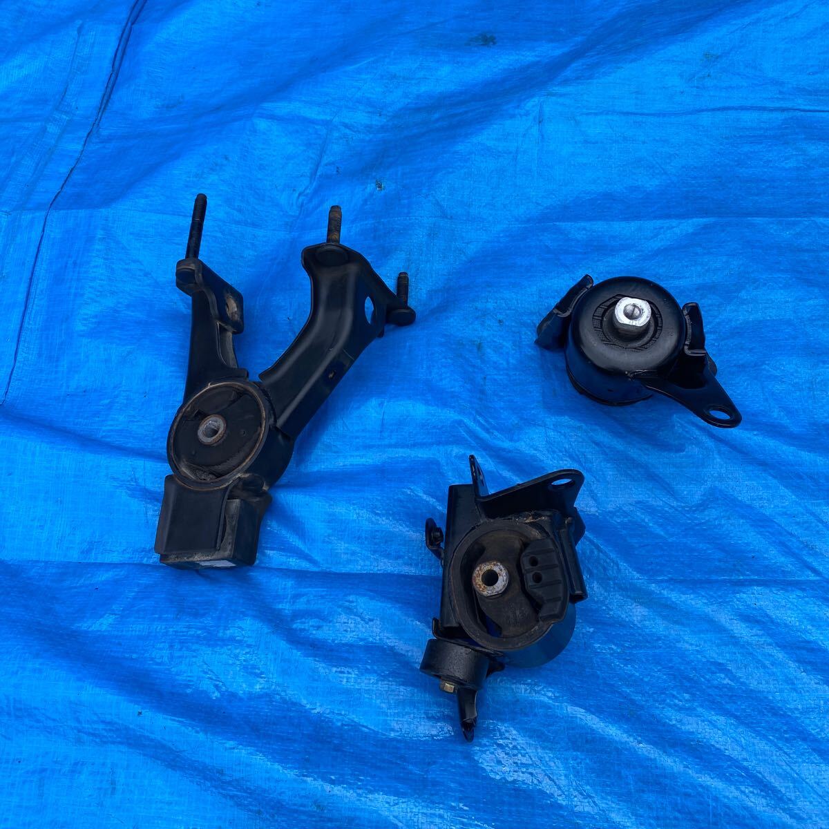◆トヨタ ノア ヴォクシー NOAH VOXY《AZR60G AZR65》純正 エンジンマウント ミッションマウント 3点セット ガタなし ブーツ割れなし◆拍卖
