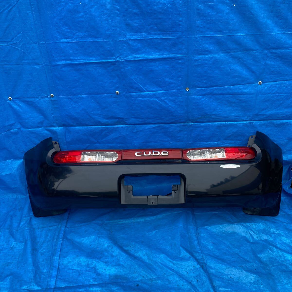 ◆ニッサン キューブ《Z12 NZ12》純正 リアバンパー テールランプ付き B20 (サファイアブラック) 85022 1FA0H テールランプ点灯確認OK◆拍卖