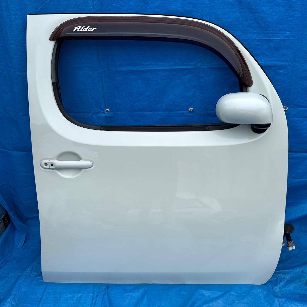 ◆ニッサン キューブ《 Z12 NZ12 》純正 フロントドア 右 (運転席側) ドア サイドミラー付き カラー QX1 (3コート パール) H010M-1FAAA◆拍卖