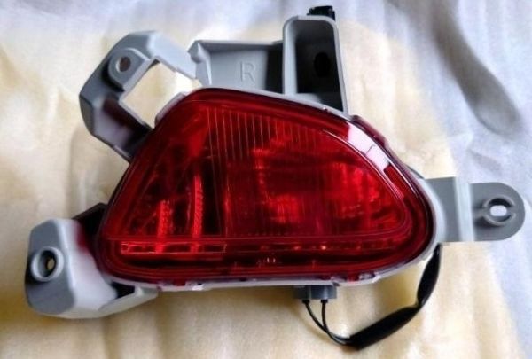 新品 純正品 MAZDA マツダ リアフォグランプ 運転席側 デミオ拍卖