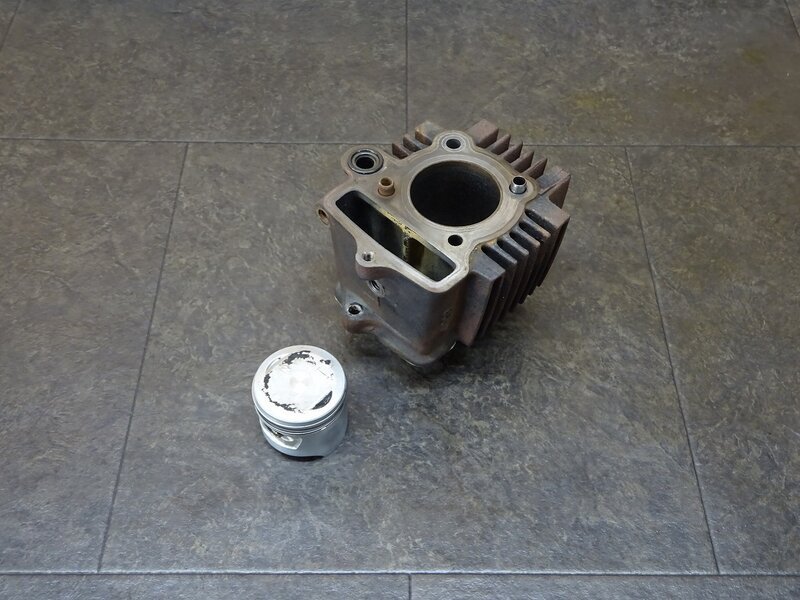 【250502】スーパーカブ90カスタム(HA02-2143)◆ シリンダー ピストン 錆有 ※エンジンパーツ 【12V セル付拍卖