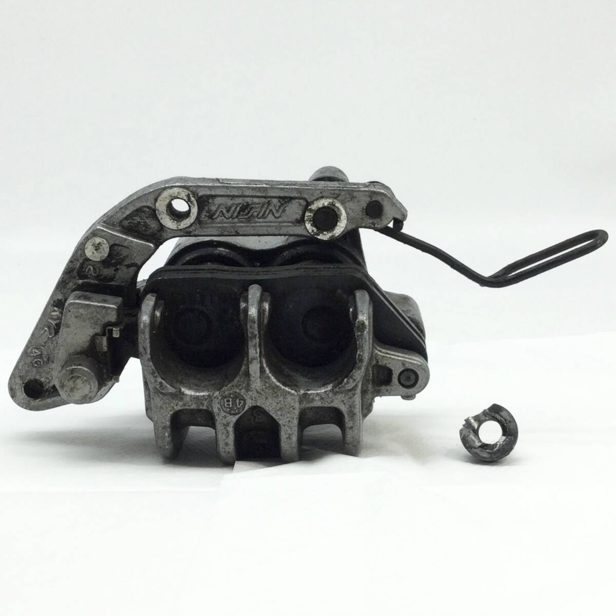 5335 【現状品】ホンダ スティード400/600 純正 NISSIN フロントブレーキキャリパー 片押し2ポット 流用可 パーツ取りにも バイク用拍卖