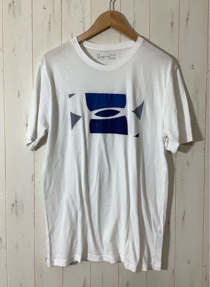 け1692 UNDER ARMOUR アンダーアーマー 半袖Tシャツ LG ホワイト ヒートギア ビッグロゴプリント拍卖