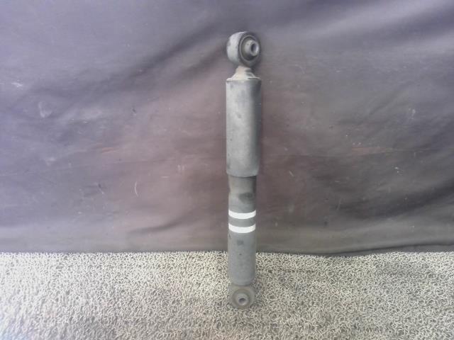 ハリアー DAA-AVU65W リア 左 ショックアブソーバー HV プレミアム アドバンスドパッケージ 4WD 070 48531-48270 48531-48400拍卖